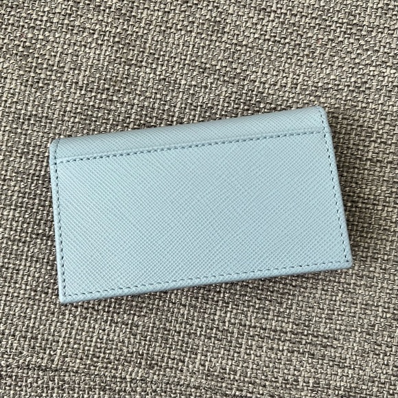 5️⃣0️⃣0️⃣ Prada Saffiano Leather Card Holder Light Blue - Picture 3 of 8